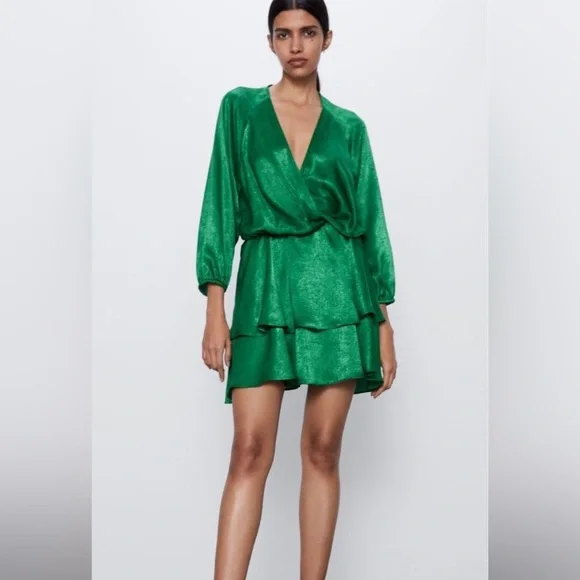 Elegant Green ZARA Women's Dress NWT - Picture 1 of 5